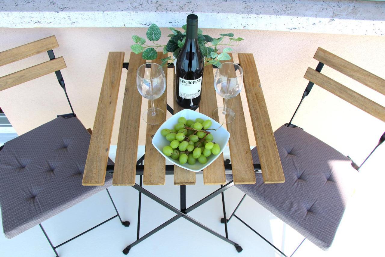 לוגאנו Cozy Apartment With Free Parking & Close To Lake מראה חיצוני תמונה